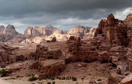 On the ruins of Petra / ***
