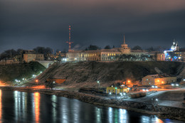 Night view of the castles / ***