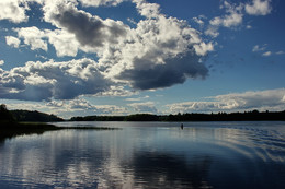 Water and sky / ***