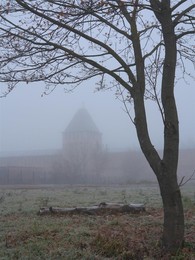 Autumn, Fog, Fortress 3 / ***