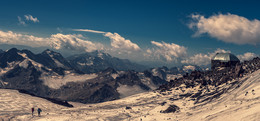 In mountainous expanses / ***