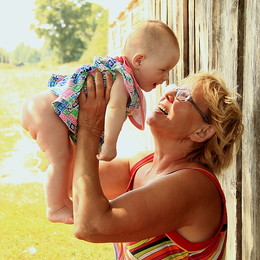 Grandmother happiness / ***