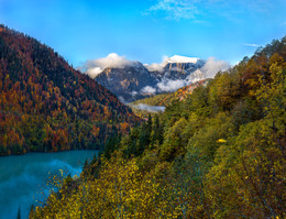 Multicolored autumn. / ***