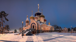 The Church of St. Prince Igor of Chernigov in Peredelkino / ***