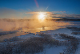 Through the mist / ***