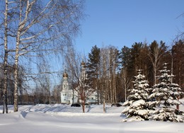 The temple in the winter clear day. / ***