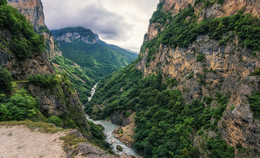 The Cherek Gorge / ***