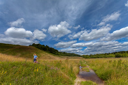 There behind the clouds ... / ***