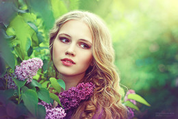 Portrait with lilac / ***