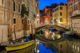 Venetian canal / ***