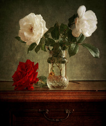 Three Roses / ...