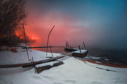 Sunrise on the Volga / ***