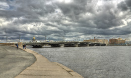 Annunciation Bridge / ***