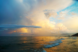 Approaching Storm / ***