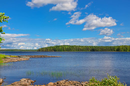 Karelian lake / ***