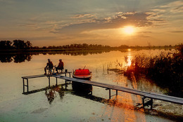 Fishing at sunset ... / ***