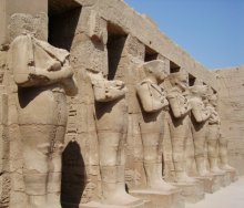 Silent the guard of the past of the Earth. / ***