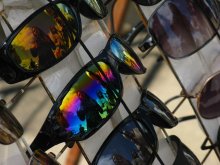 iridescent reflection / ***