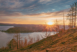 Sunset on Lake Baikal / ***