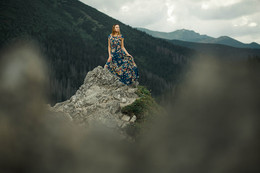 on top of the world / ***