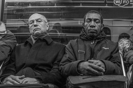 the city does not sleep / ***