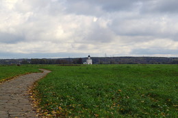 The road to the temple / ***