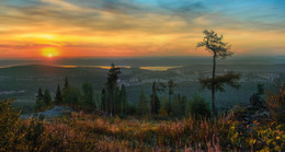 The birth of a new day / ***