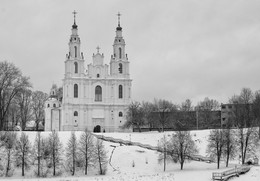 Sophia Cathedral / ***