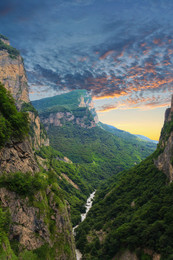 Cherek gorge. / ***