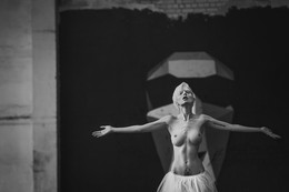 Strange Dance / Photographer: Arkadiy Kurta
https://www.facebook.com/adik.kurta
https://www.instagram.com/kurta_photo/