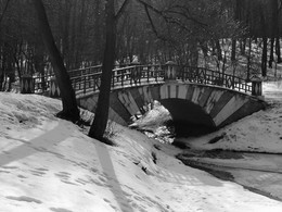 Bridge / ***