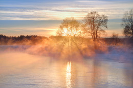 Winter morning on the river / ***