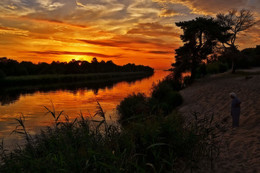 Evening on the river / ***