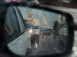 Through the glass / ***