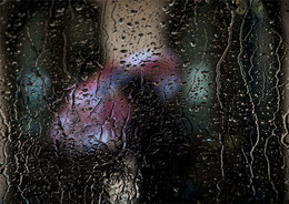 Through the glass / ***