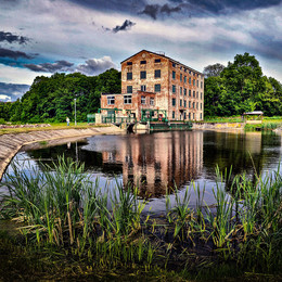 Reflections in the water / Otrazheniya v vode