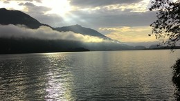 Dawn on the lake / ***