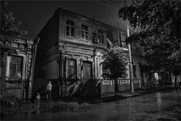 Night rain. / ***