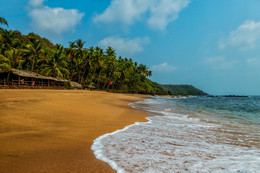 Cafe on the beach / ***