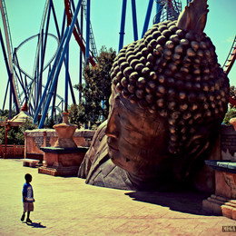 Children&#39;s World / ***