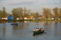 Spring Evening / ***