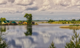Life on the water. / ***