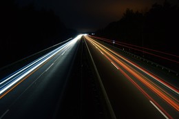 Highway Of The Night / Eine toller Shot, der mir an einem Wochenende auf einer Autobahnbrücke gelang.