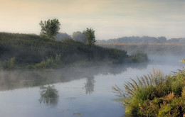 Sunrise on the river / ***