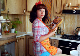 Hostess / ***