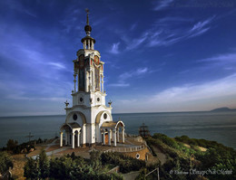 Temple-Lighthouse / ***
