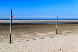 Am Strand von Spiekeroog / Fotografiert während Niedrigwassers