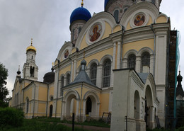 St. Nicholas Cathedral / ***