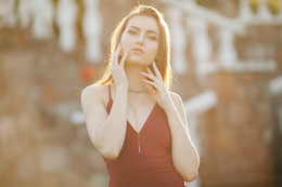 Pauline / ***