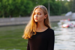 &nbsp; / ***